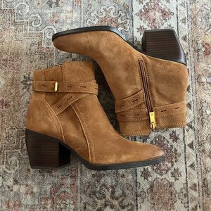NWOT Naturalizer Women's Fenya Booties Ankle Boots Size 8.5